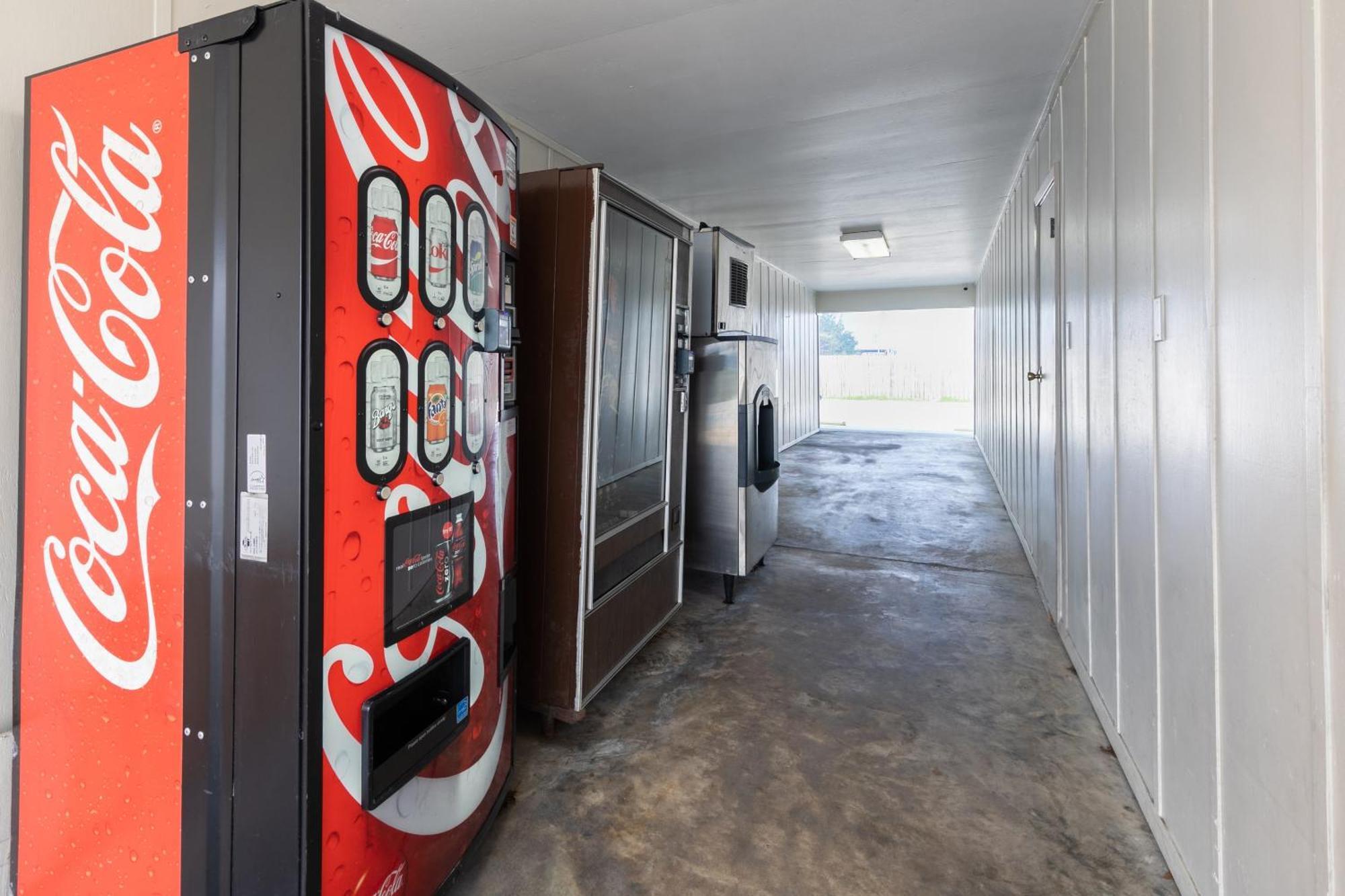 Oyo Hotel Deridder Hwy 171 North Екстер'єр фото