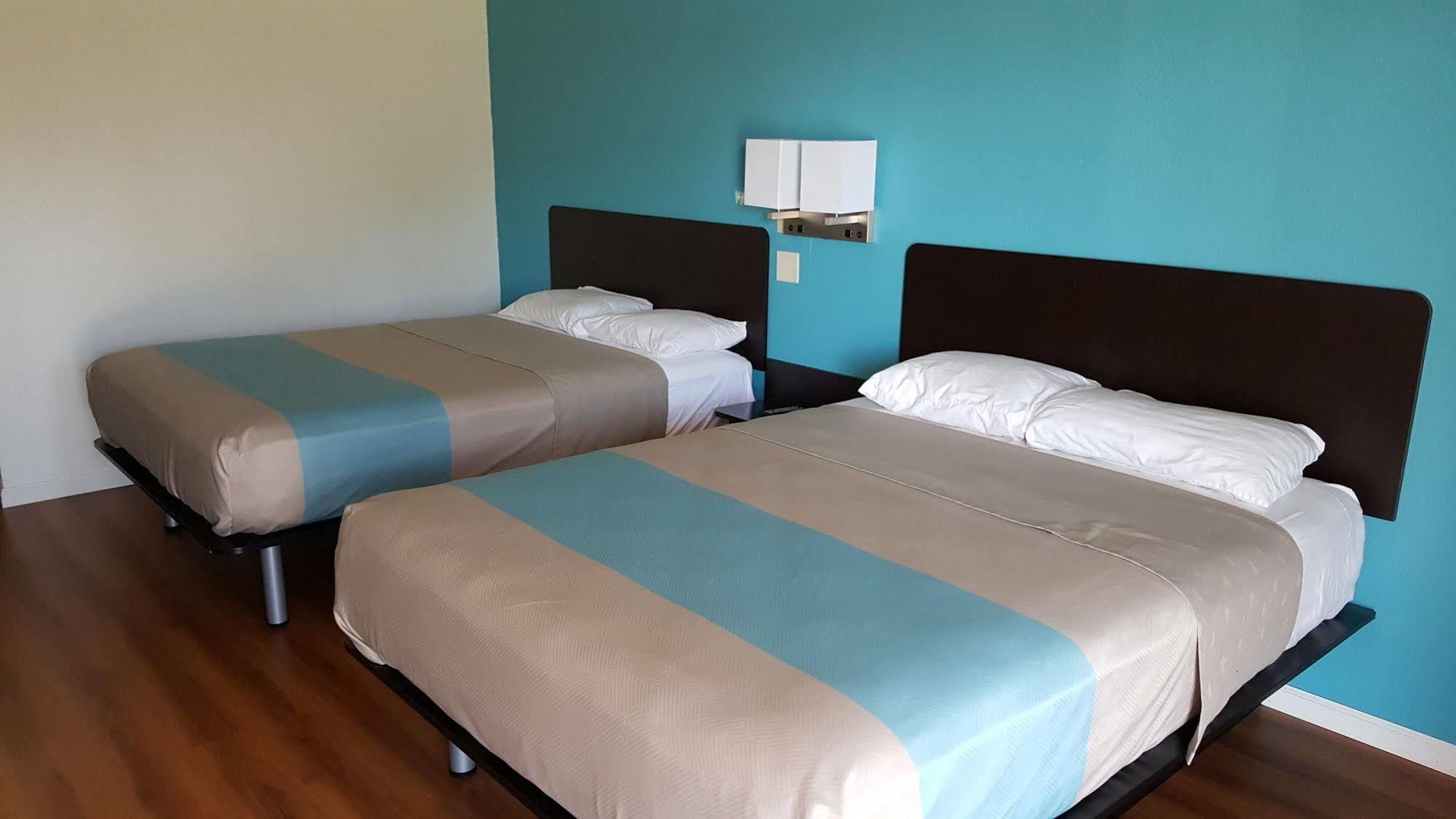 Oyo Hotel Deridder Hwy 171 North Екстер'єр фото